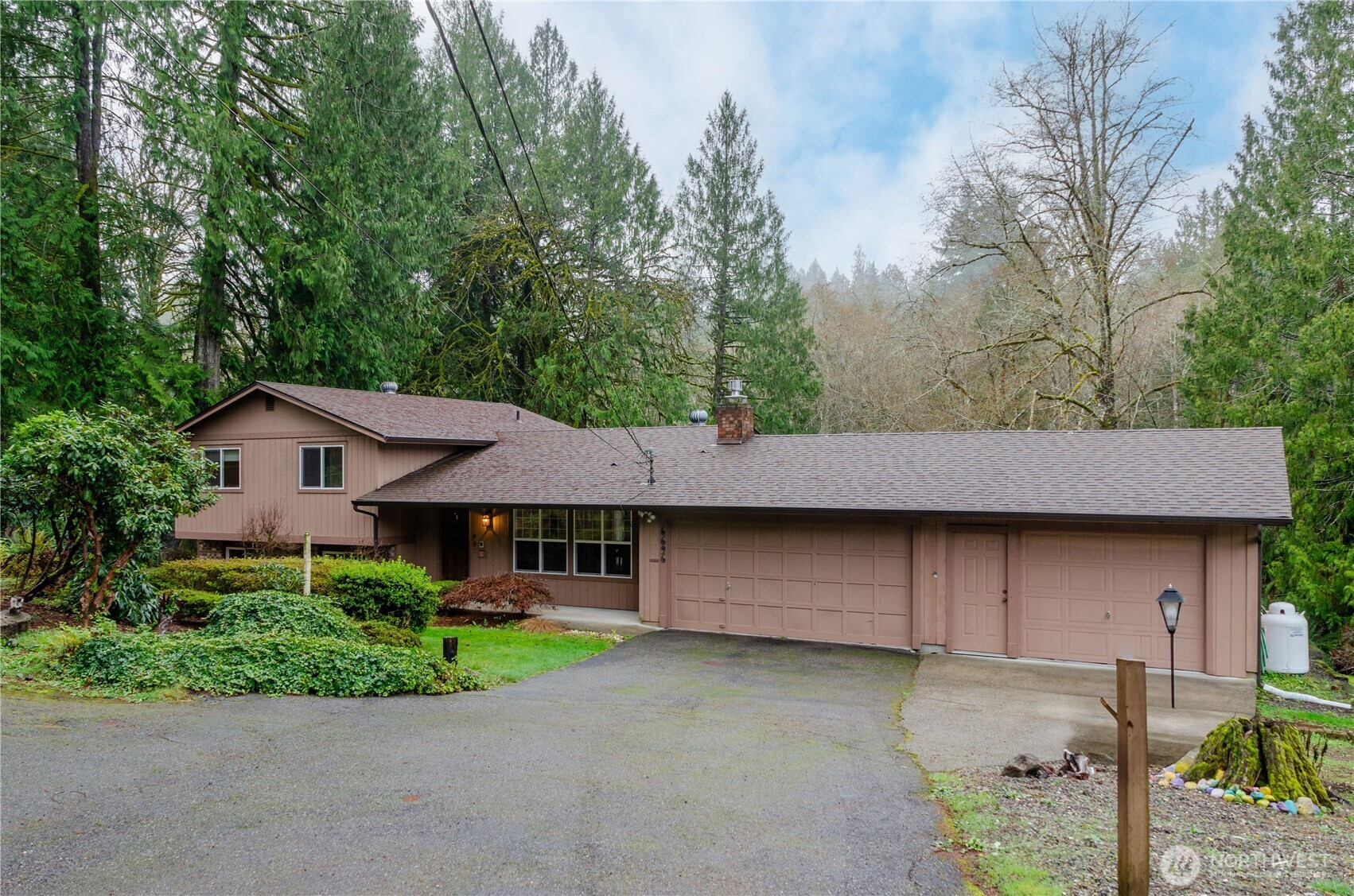 6696 Crest Drive SE, Port Orchard, WA 98367