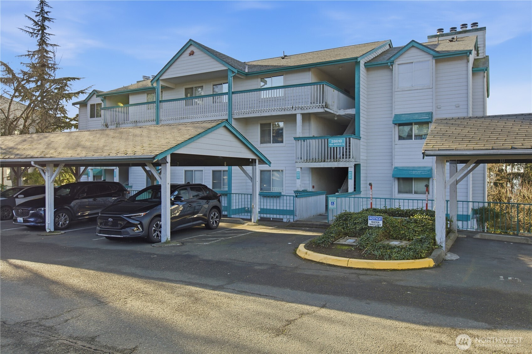 28610 16th Avenue S, Federal Way, WA 98003