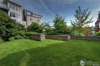 180 Harbor Square Loop NE, Bainbridge Island, WA 98110