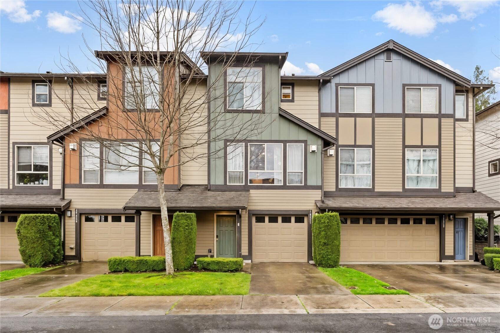 16522 1st Park SE, Bothell, WA 98012