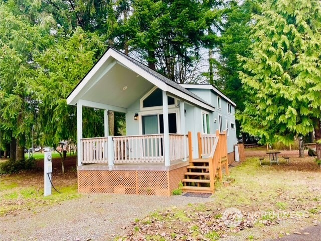 150 Happy Trails Road, Castle Rock, WA 98611