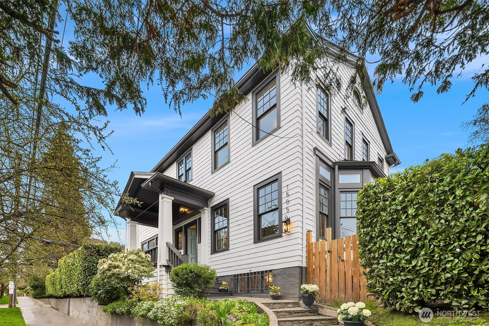 1505 NE 55th Street, Seattle, WA 98105