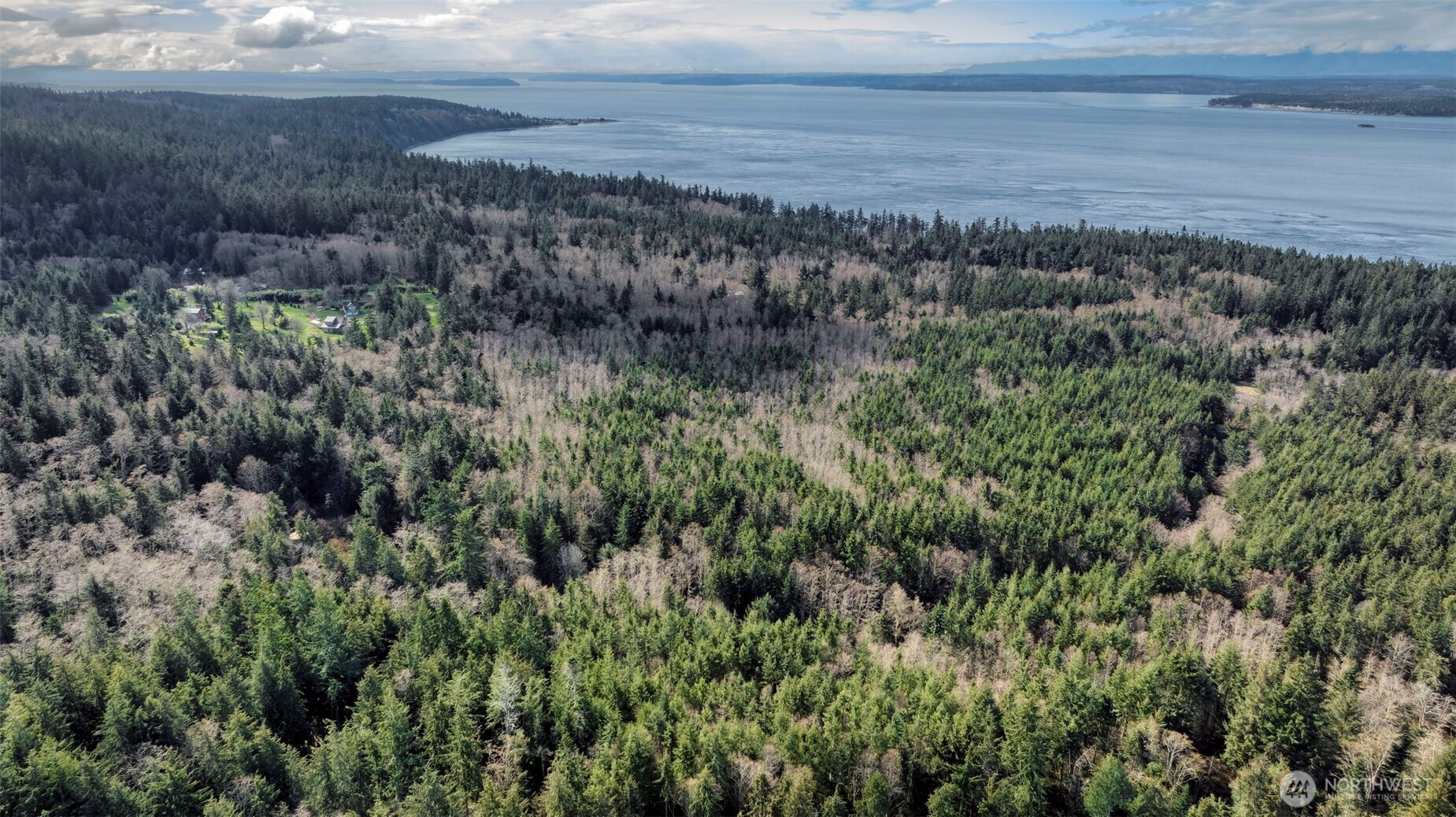 3923 Smugglers Cove Road, Greenbank, WA 98253