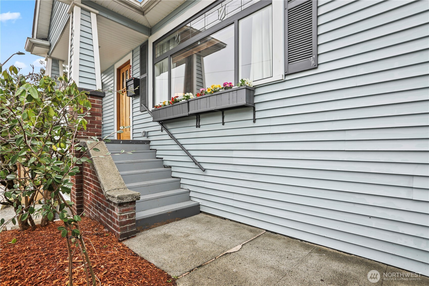 815 N 45th Street, Seattle, WA 98103