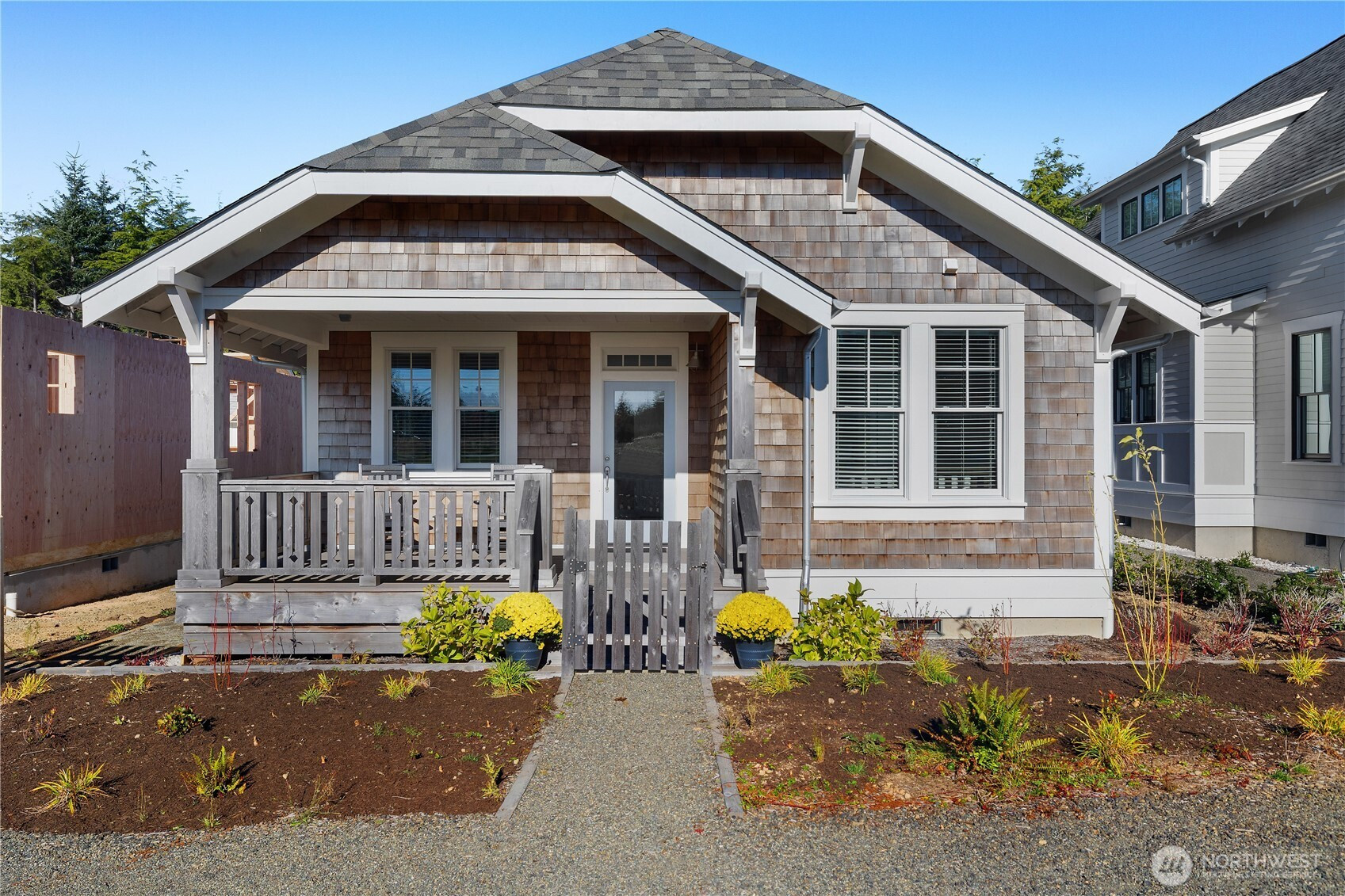 38 Hilltop Lane, Pacific Beach, WA 98571