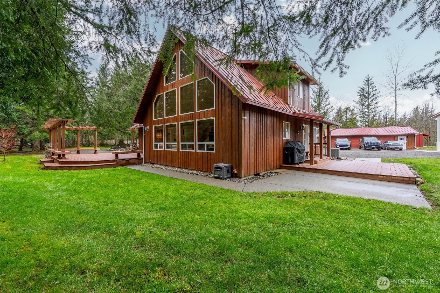 37213 W Lake Walker Drive SE, Enumclaw, WA 98022