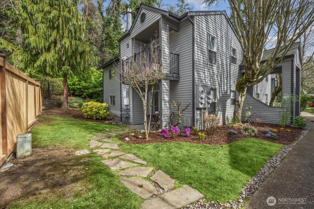 9805 Avondale Road NE, Redmond, WA 98052