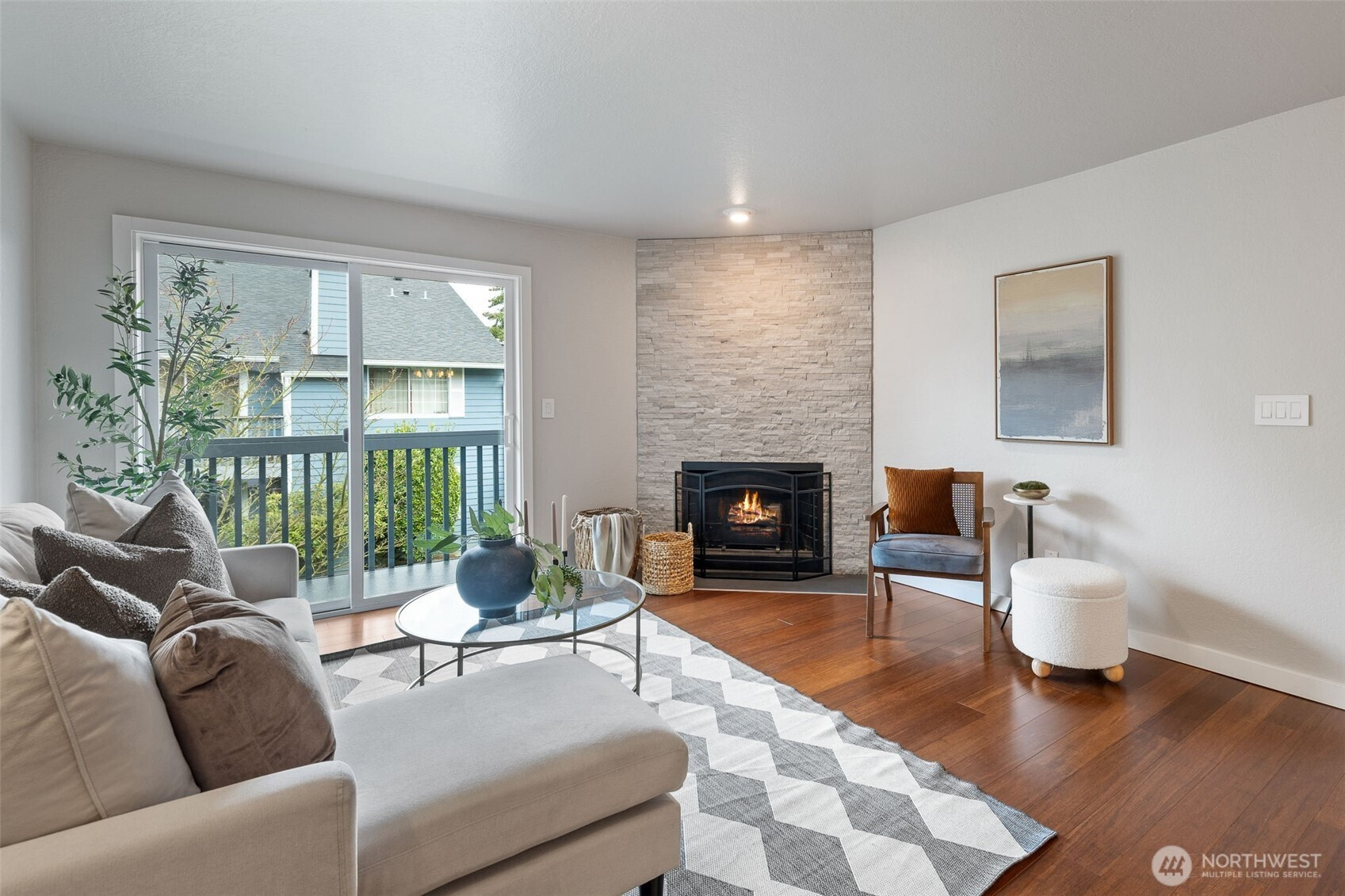 16817 Larch Way, Lynnwood, WA 98037