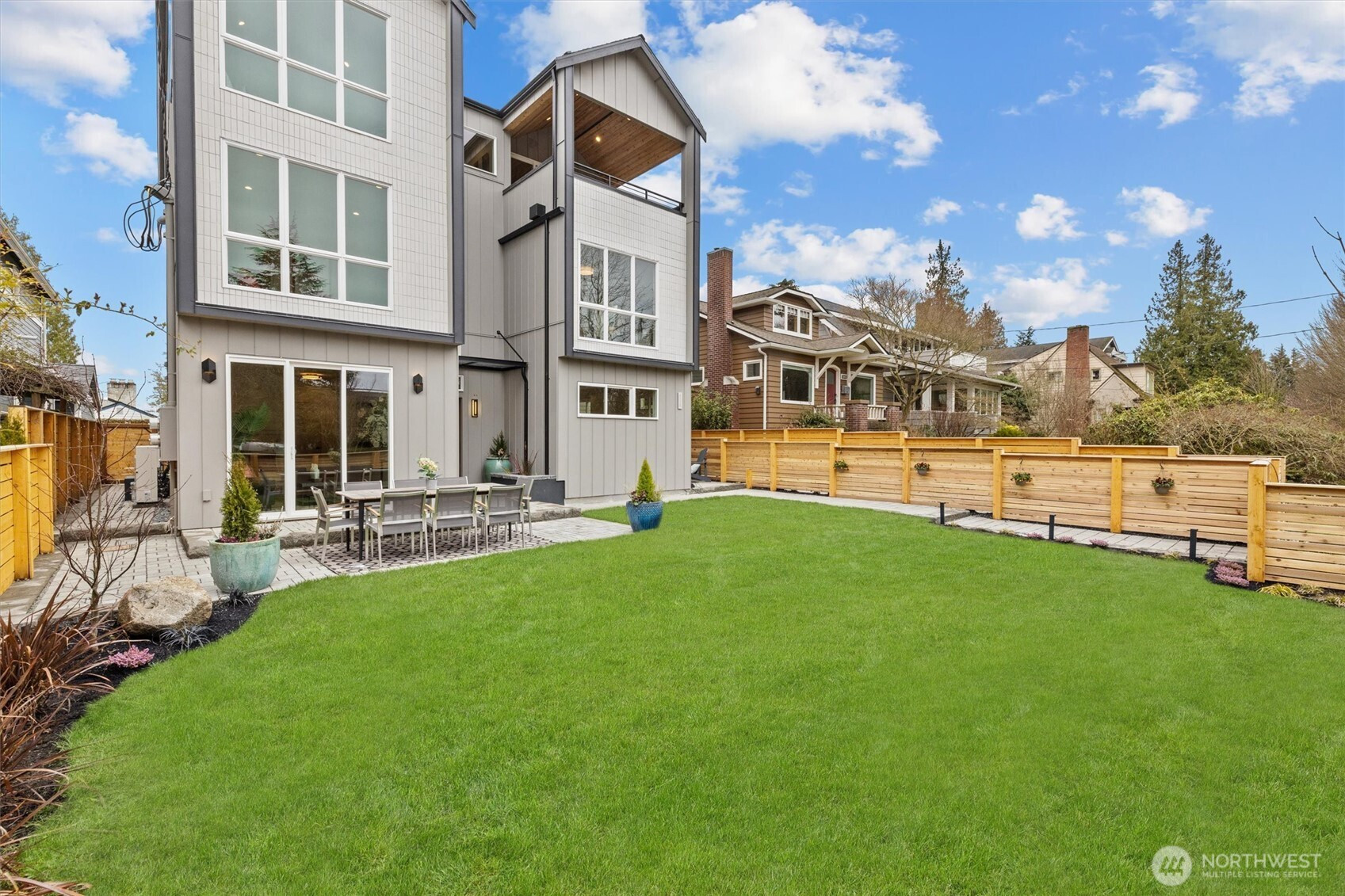 8326 32nd Avenue NW, Seattle, WA 98117