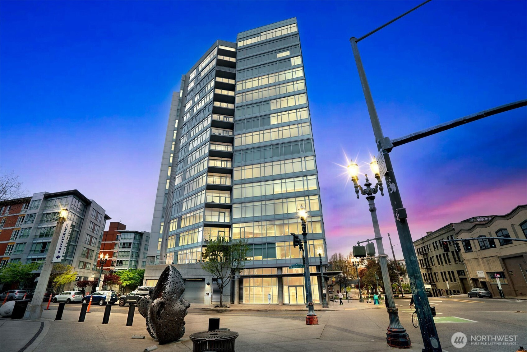 1926 W Burnside Street, Portland, WA 97209