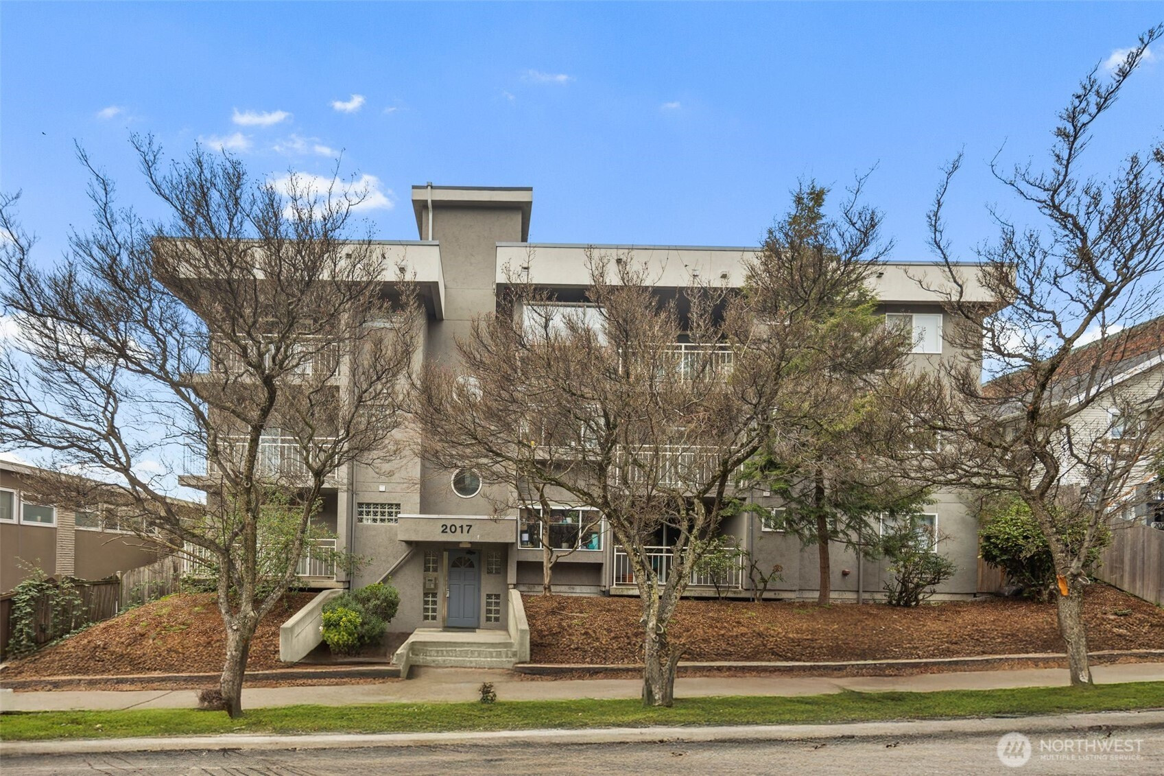 2017 Eastlake Avenue E, Seattle, WA 98102