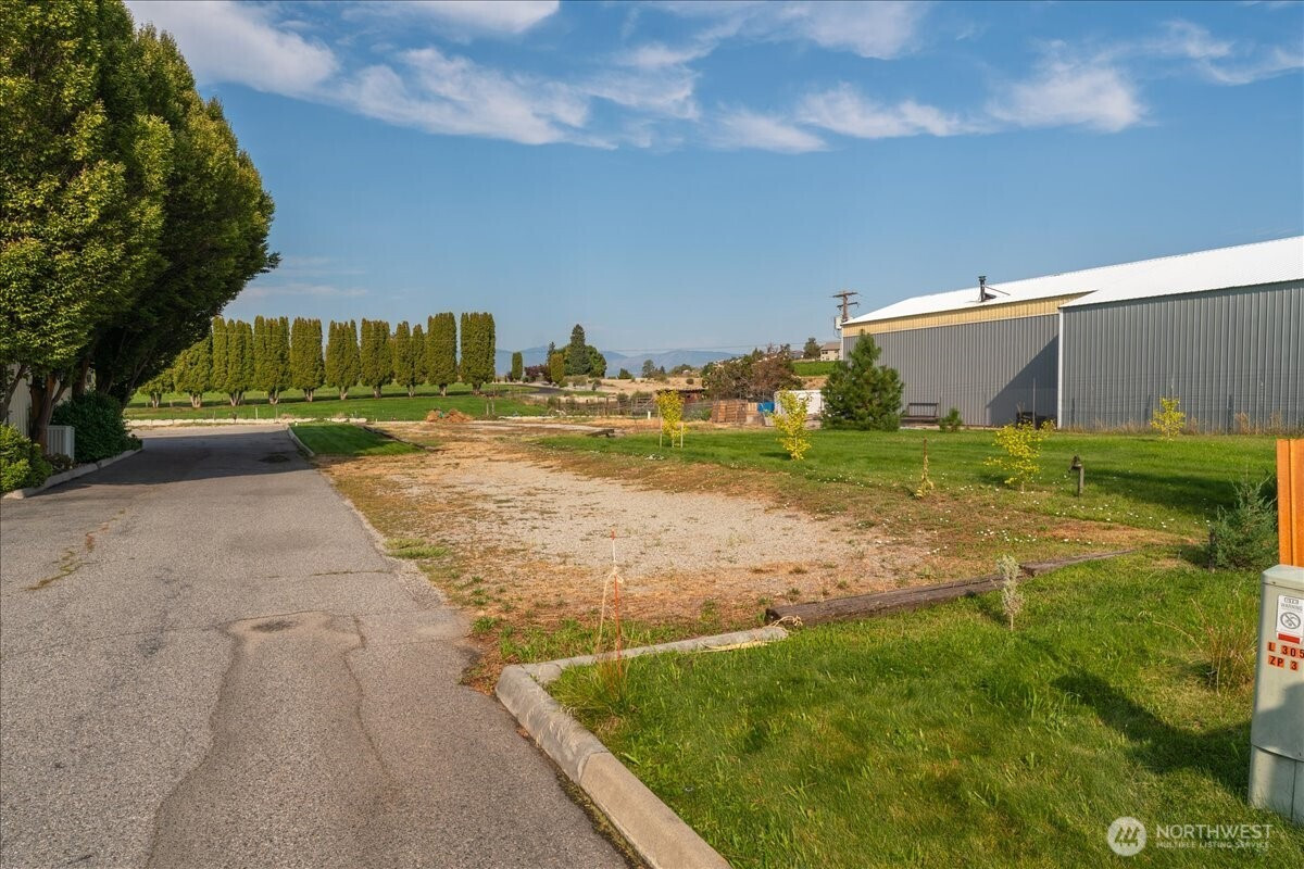 109 Blue Water Lane, Chelan, WA 98816