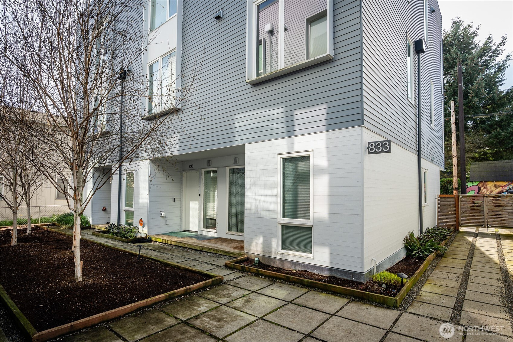833 S Cloverdale Street, Seattle, WA 98108