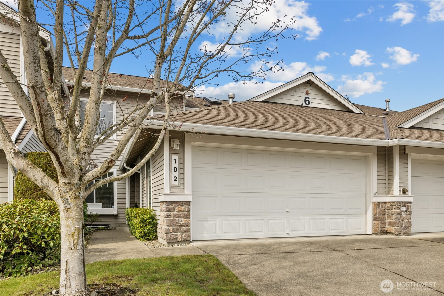 5909 Panorama Dr SE, Auburn, WA 98092