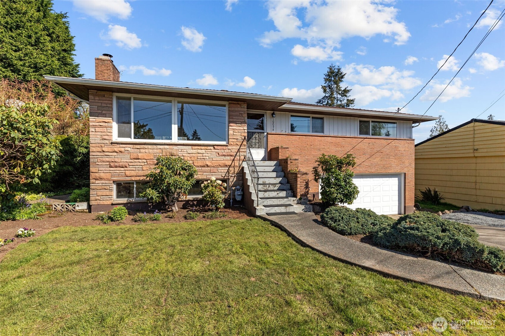 10024 36th Avenue SW, Seattle, WA 98146