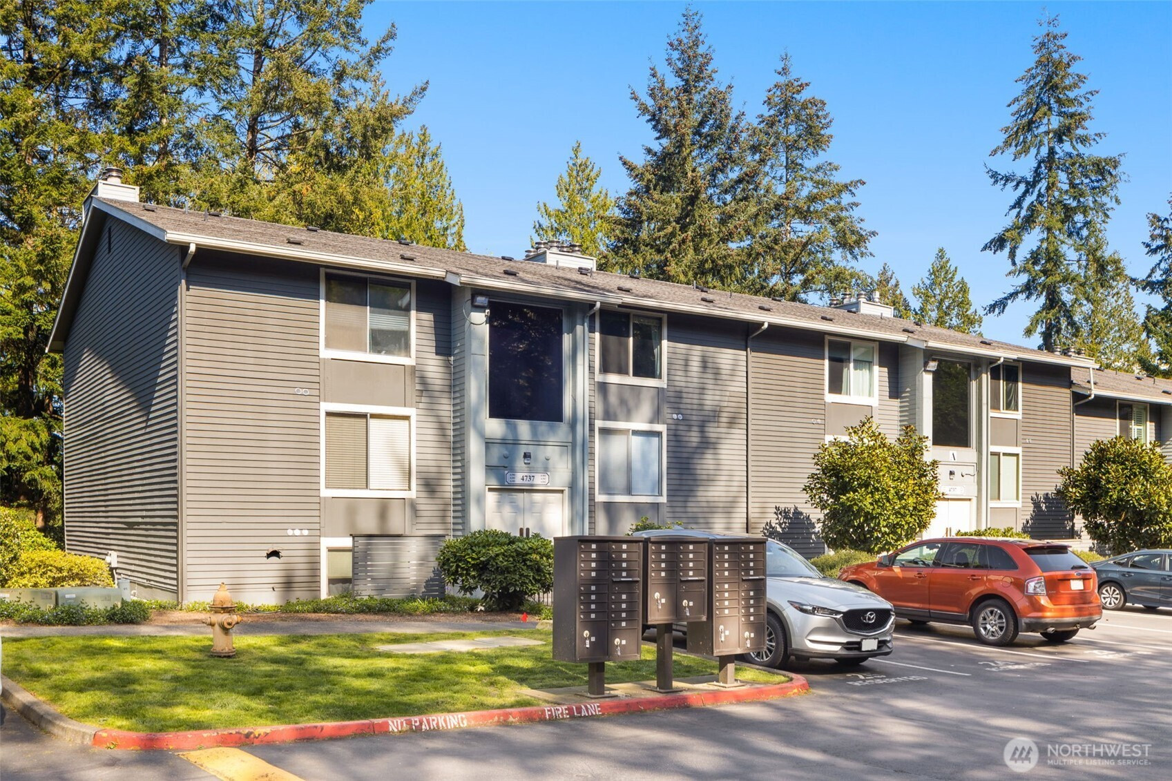 4737 W Lake Sammamish Parkway SE, Issaquah, WA 98027