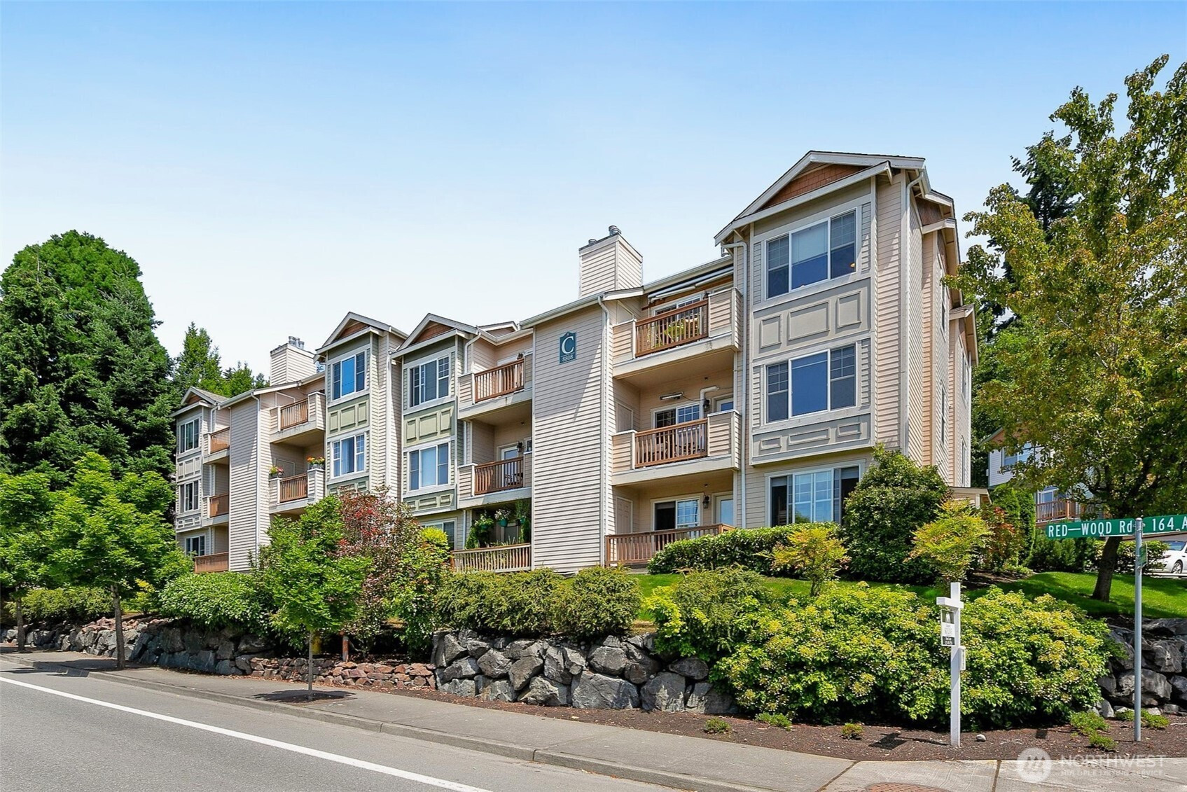 8808 Redmond Woodinville Road NE, Redmond, WA 98052