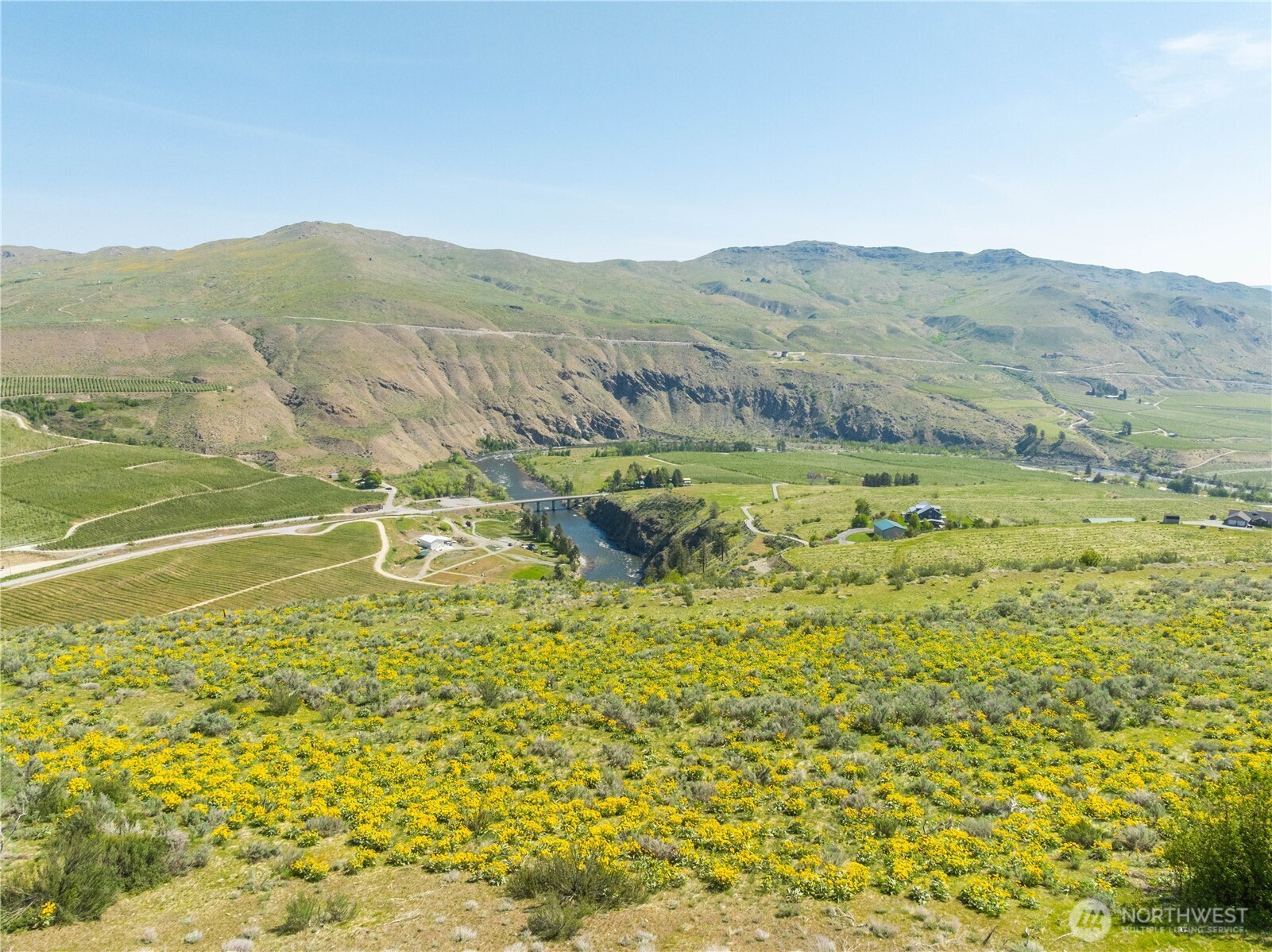 435 Hwy 153, Pateros, WA 98846