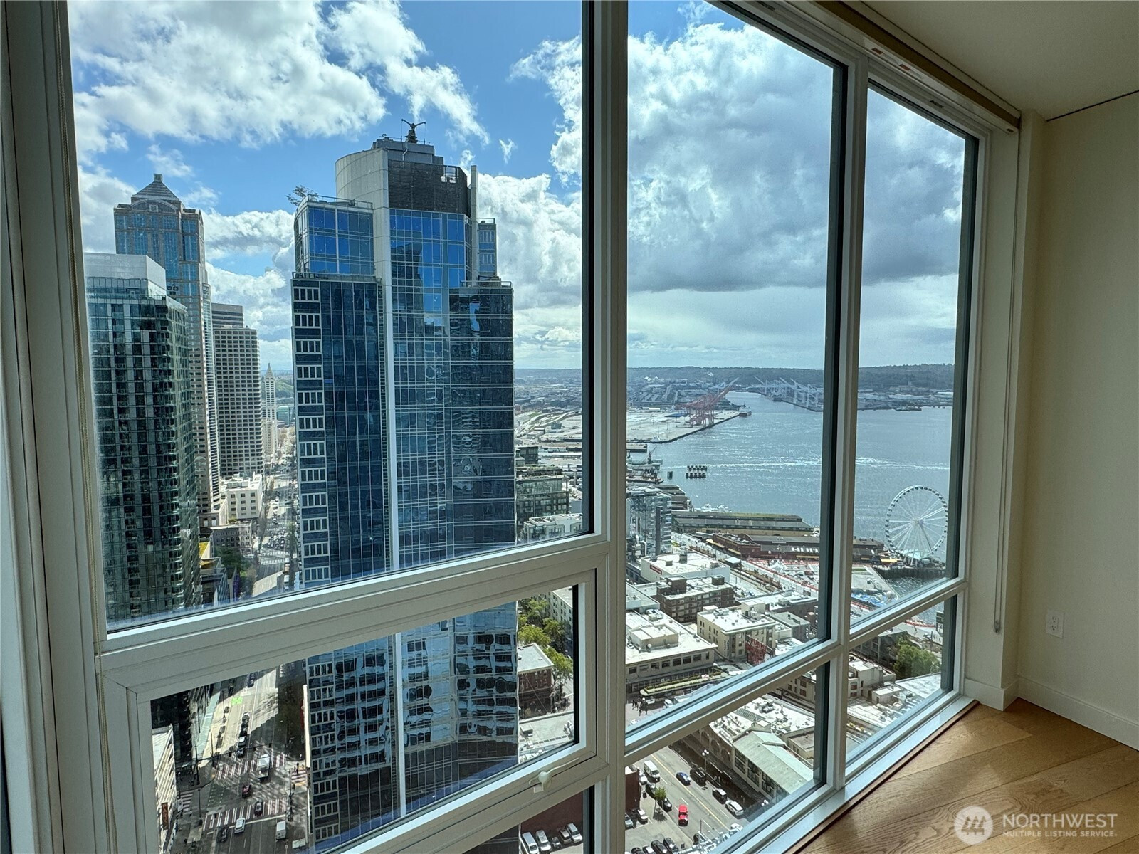 121 Stewart Street, Seattle, WA 98101