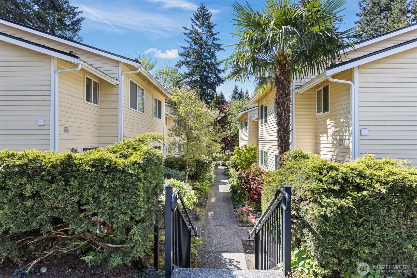 10010 NE 120th, Kirkland, WA 98034