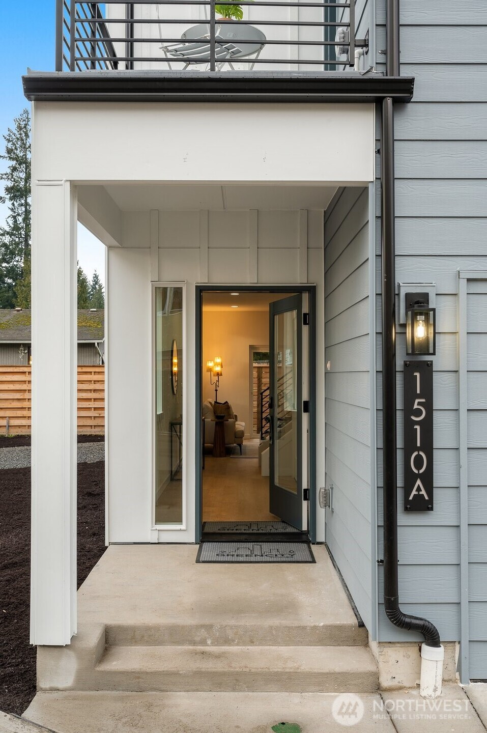 1510 C Hollow Dale Place, Everett, WA 98204