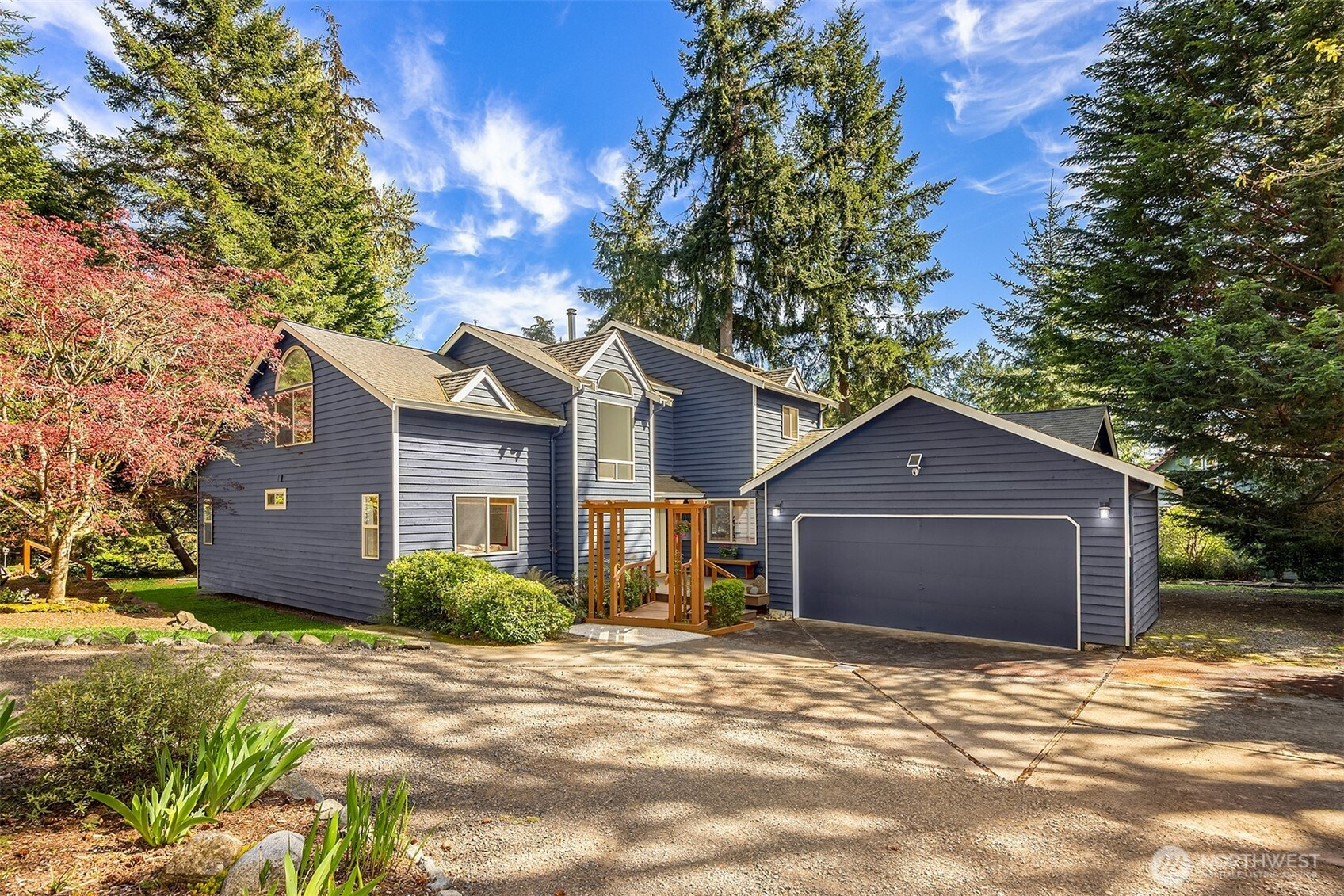 8469 Ferncliff Avenue NE, Bainbridge Island, WA 98110