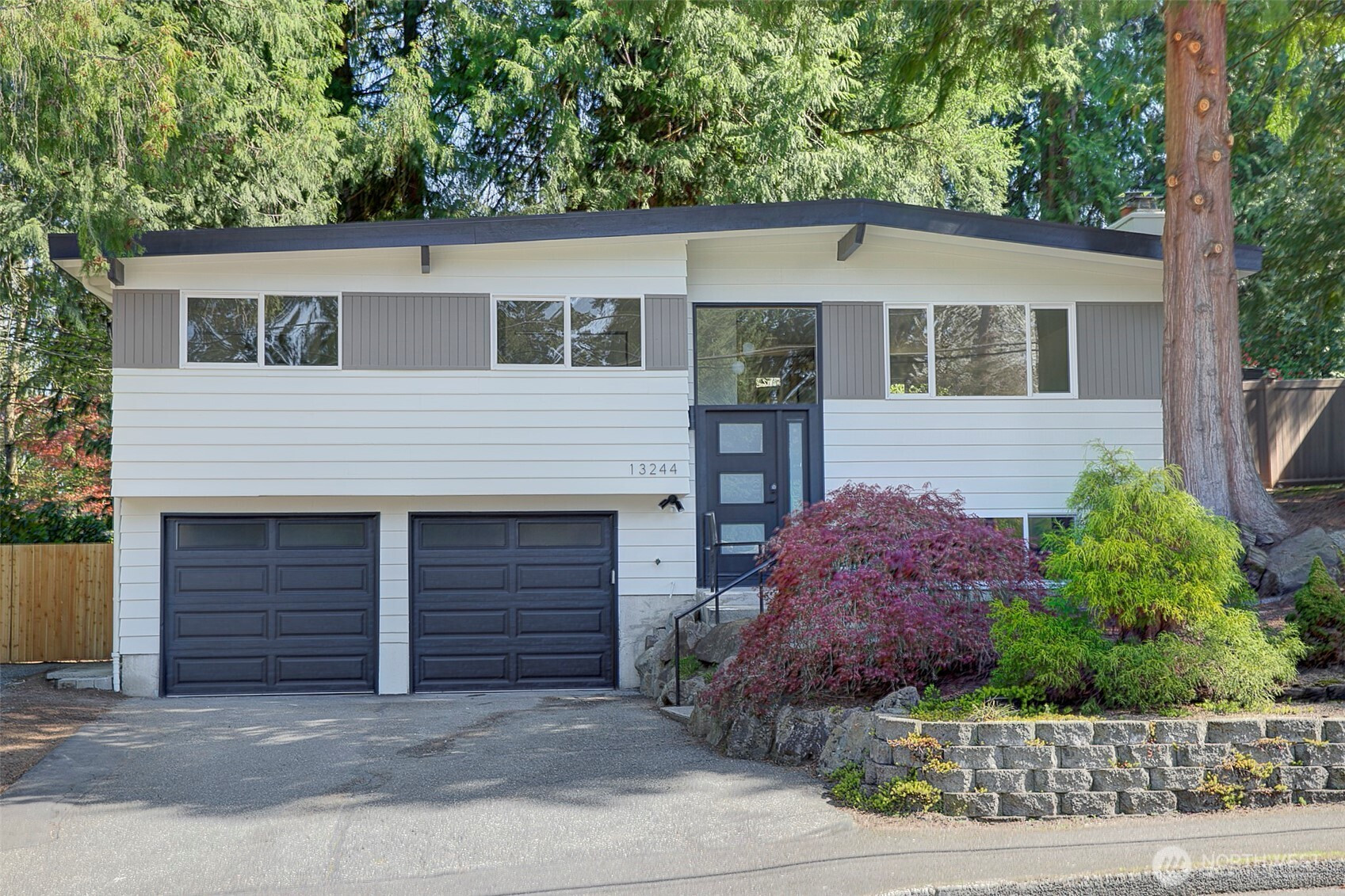 13244 108th Avenue NE, Kirkland, WA 98034