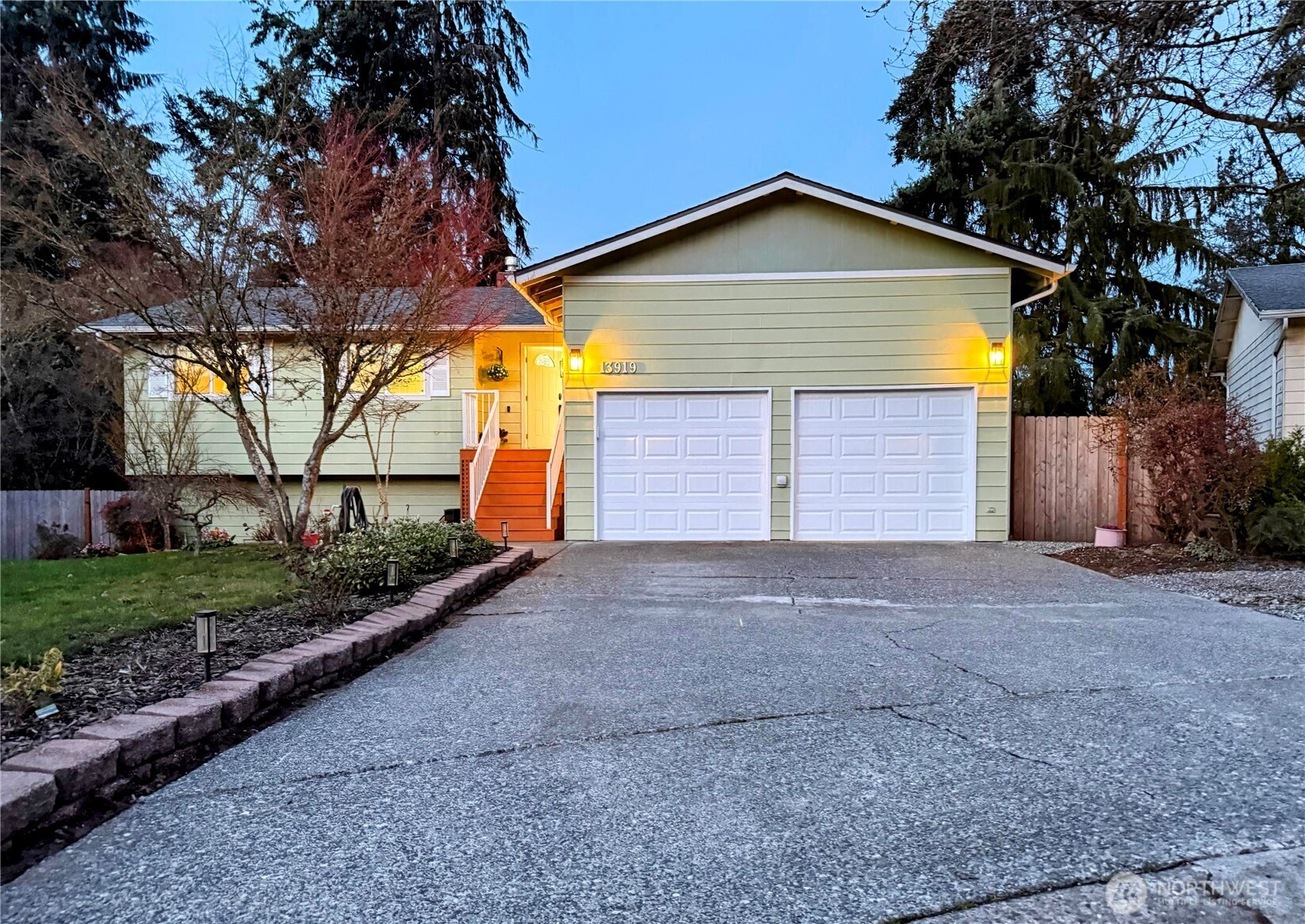 13919 Silver Firs Drive, Everett, WA 98208