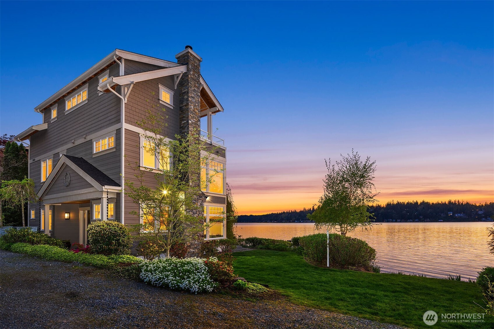 2033 E Lake Sammamish Parkway NE, Sammamish, WA 98074