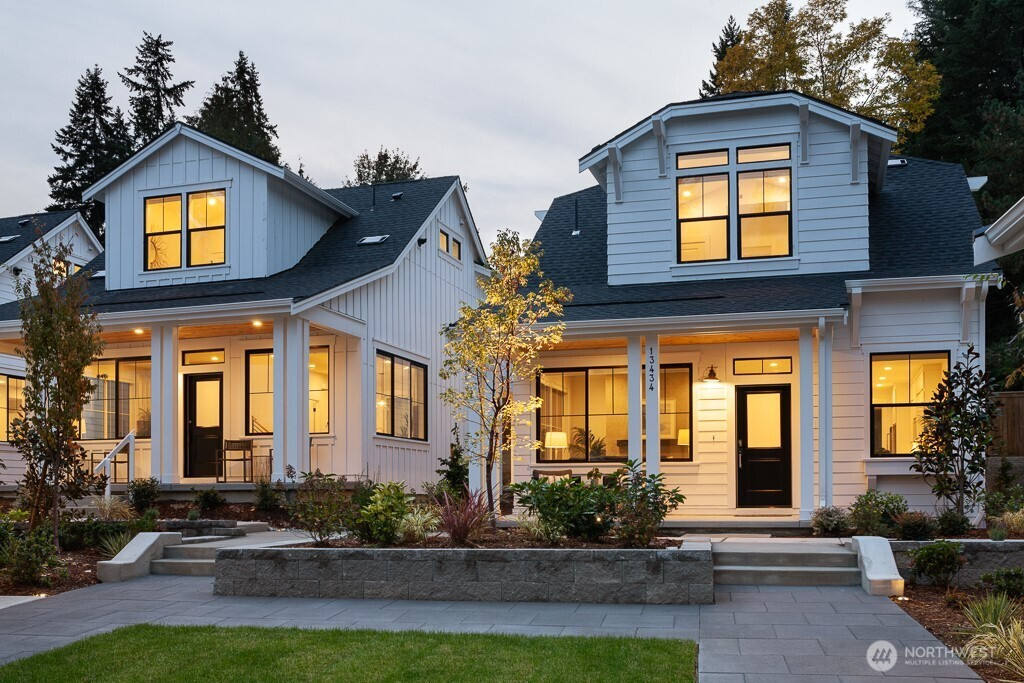 13426 (HS 2) NE 112th Place, Redmond, WA 98052