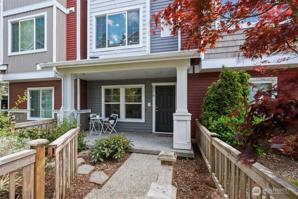 6570 High Point Drive SW, Seattle, WA 98126