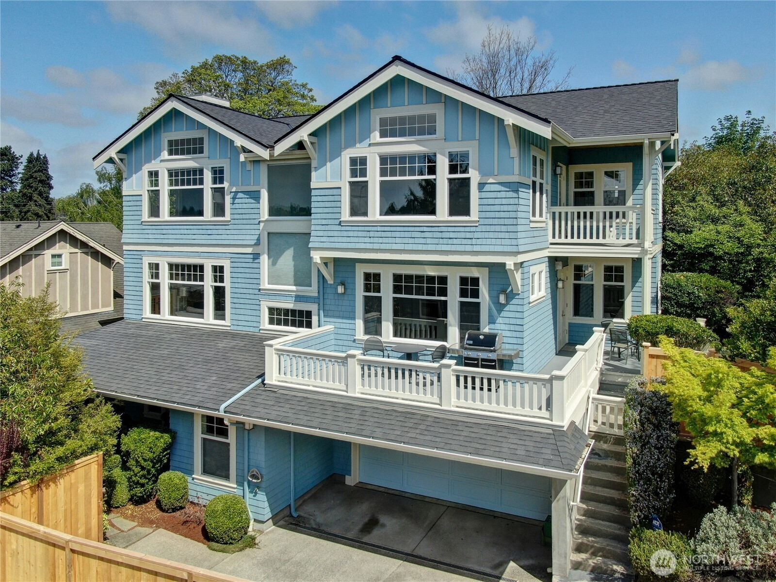 7854 Stroud Avenue N, Seattle, WA 98103