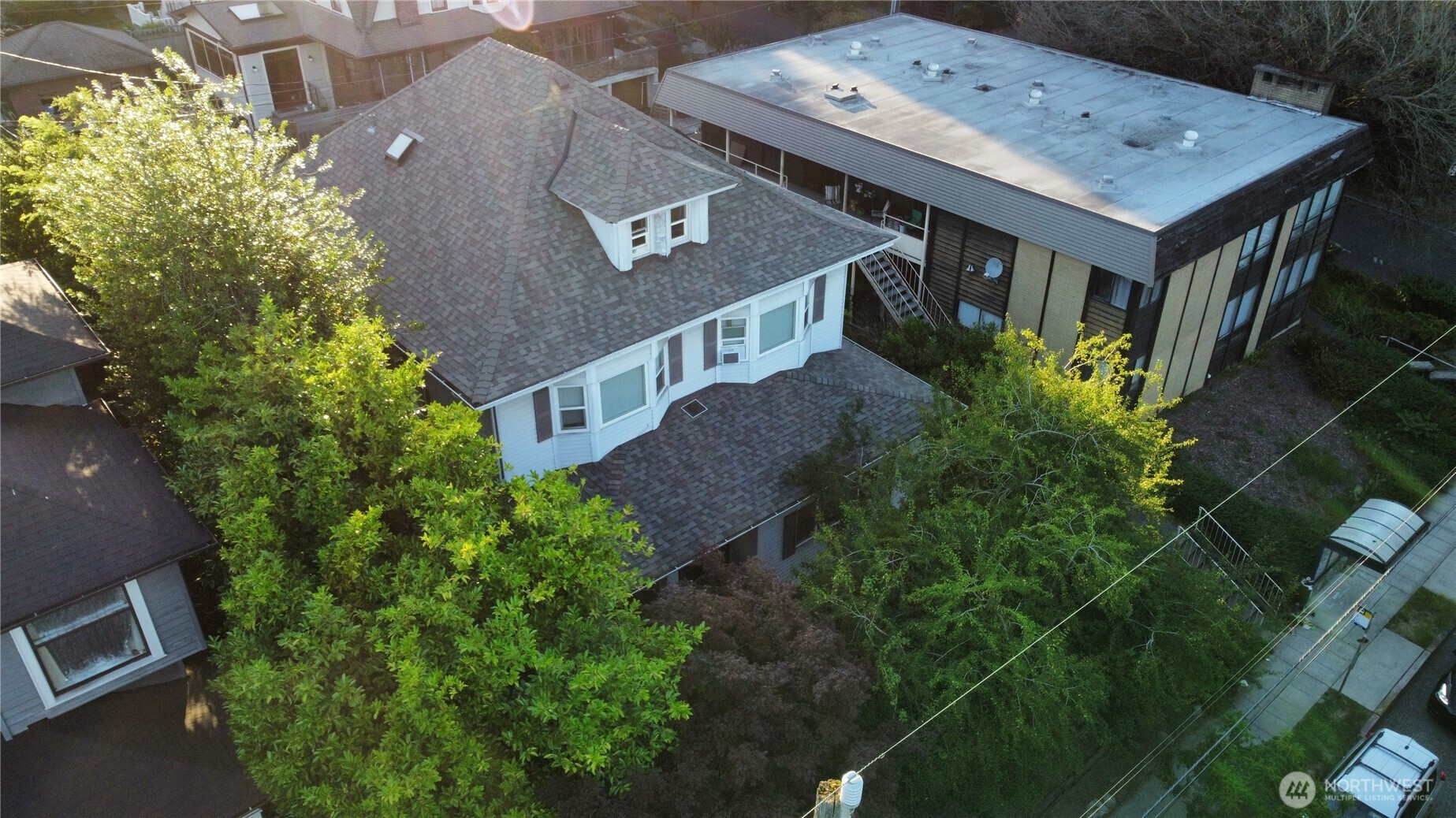 815 15th Avenue E, Seattle, WA 98112