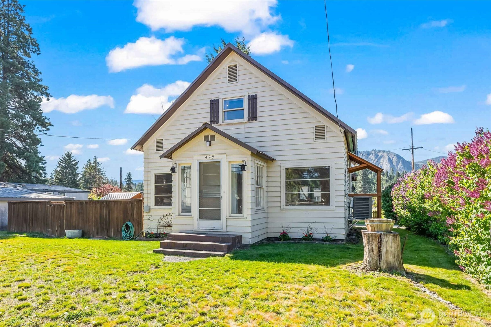 429 Broadway Avenue, South Cle Elum, WA 98943