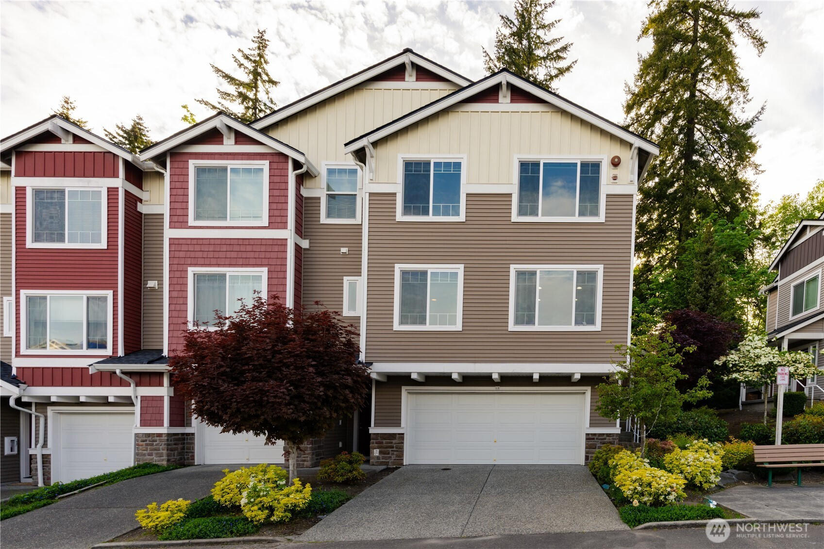15720 Manor Way, Lynnwood, WA 98087