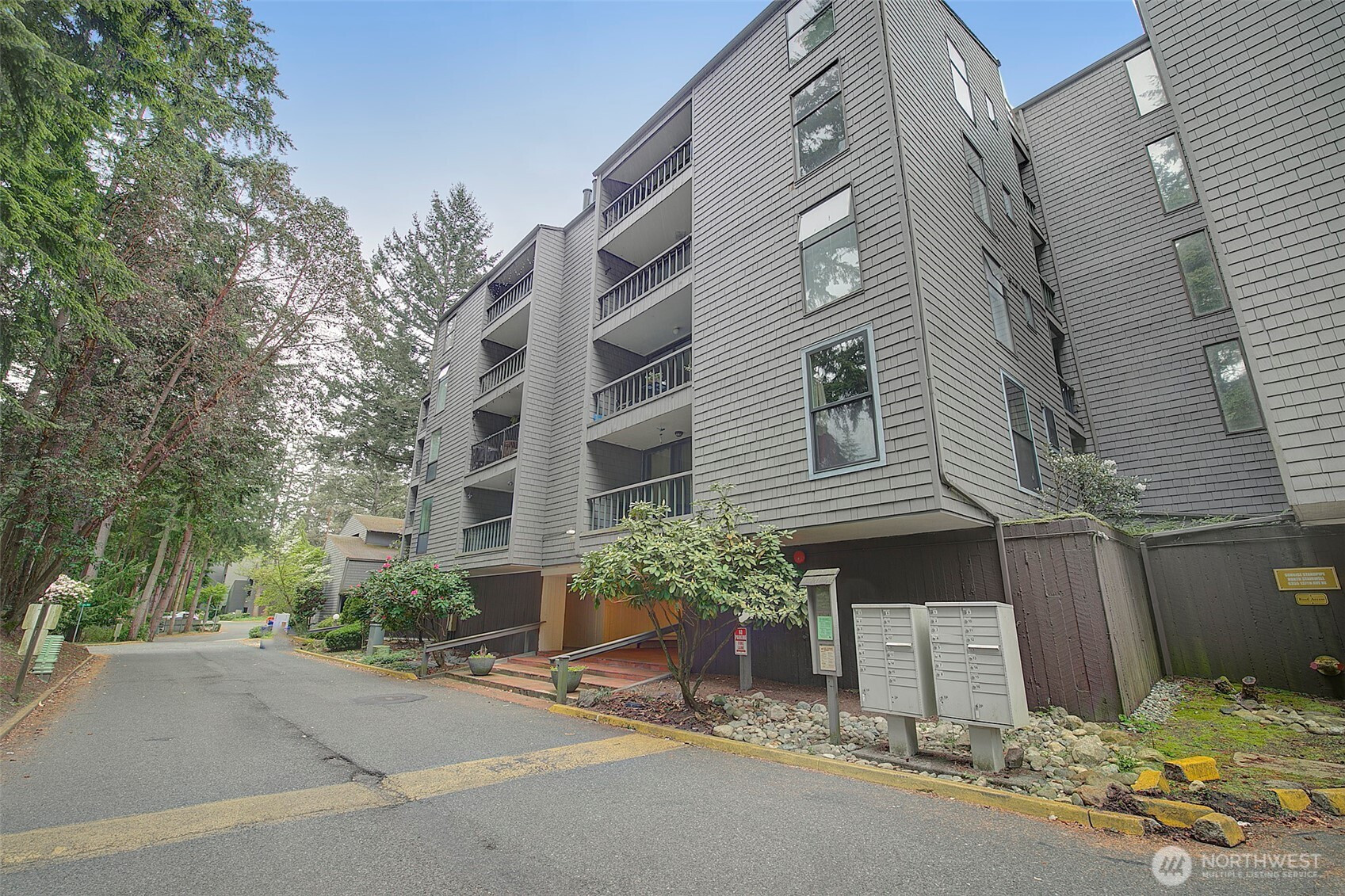 6355 137th Avenue NE, Redmond, WA 98052