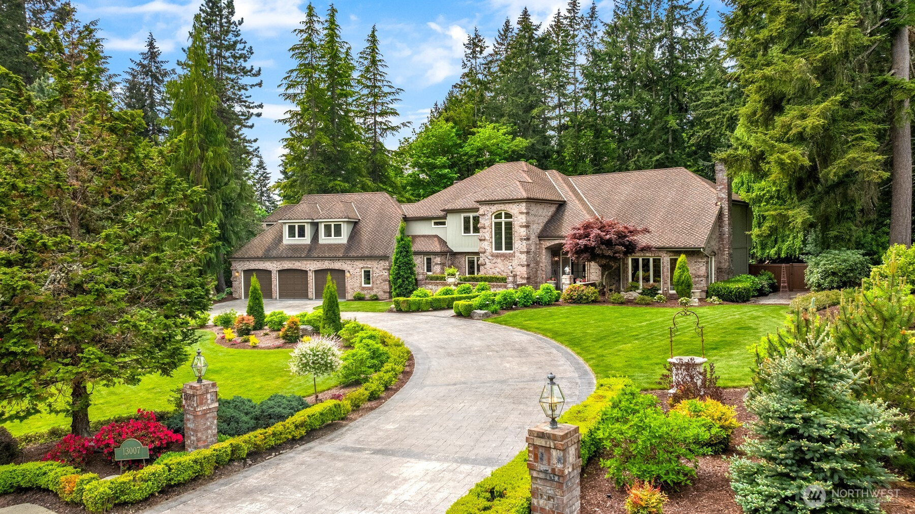 13007 167th Avenue NE, Redmond, WA 98052