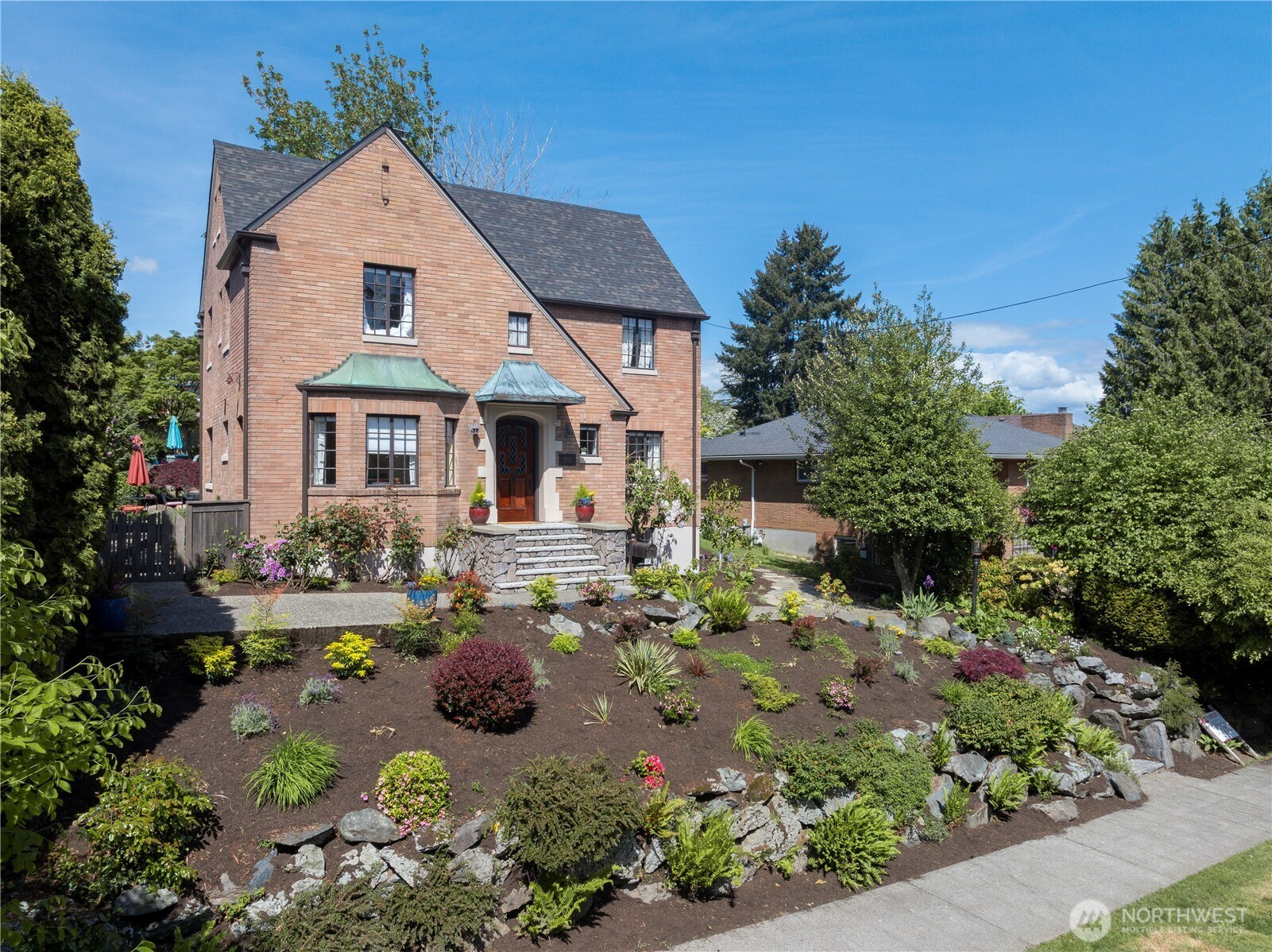 5915 Seward Park Avenue S, Seattle, WA 98118