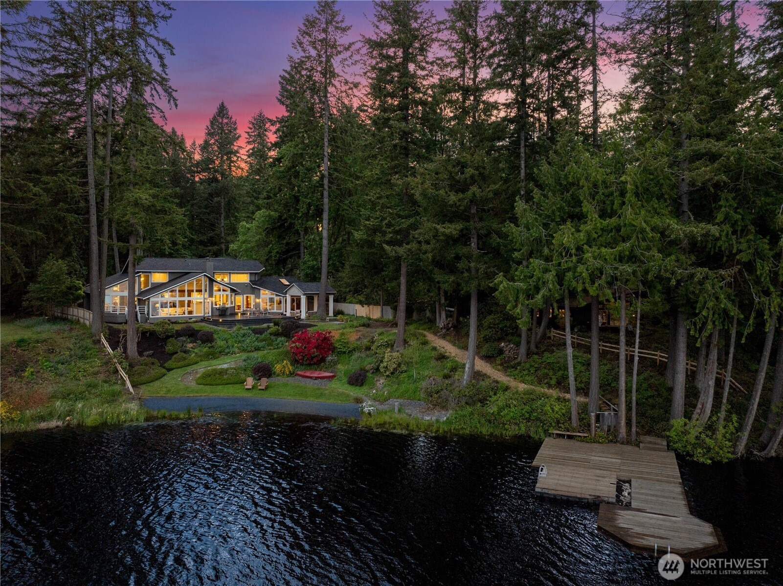 1916 W Beaver Lake Drive SE, Sammamish, WA 98075