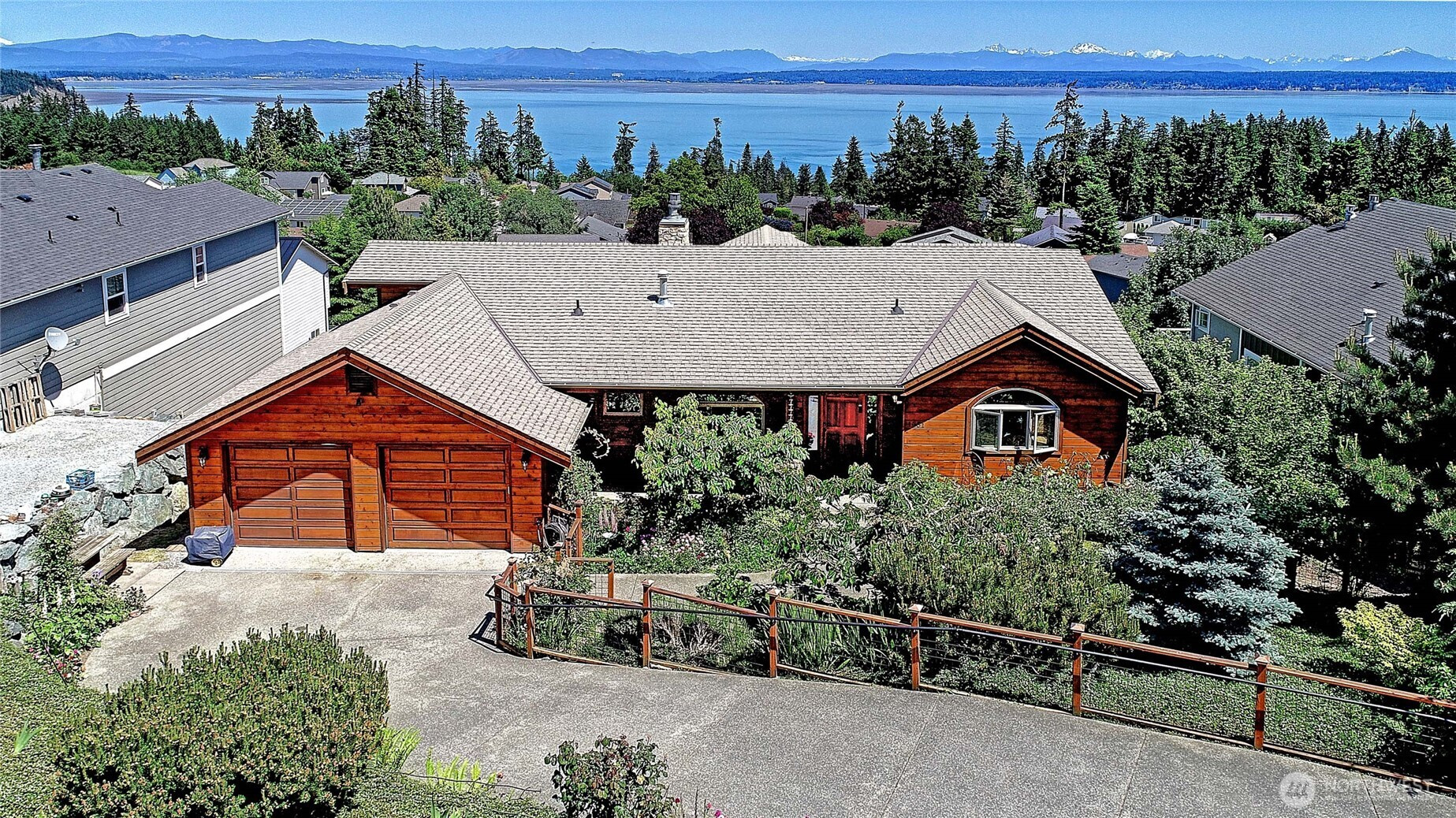 1051 Lightning Way, Camano Island, WA 98282