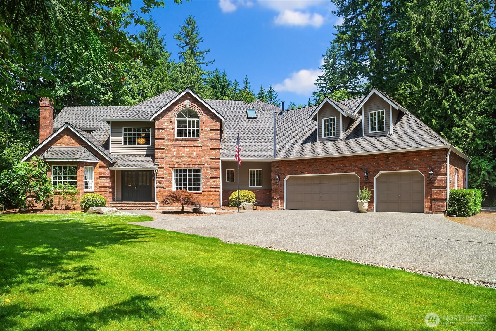 23401 82nd Avenue SE, Woodinville, WA 98072