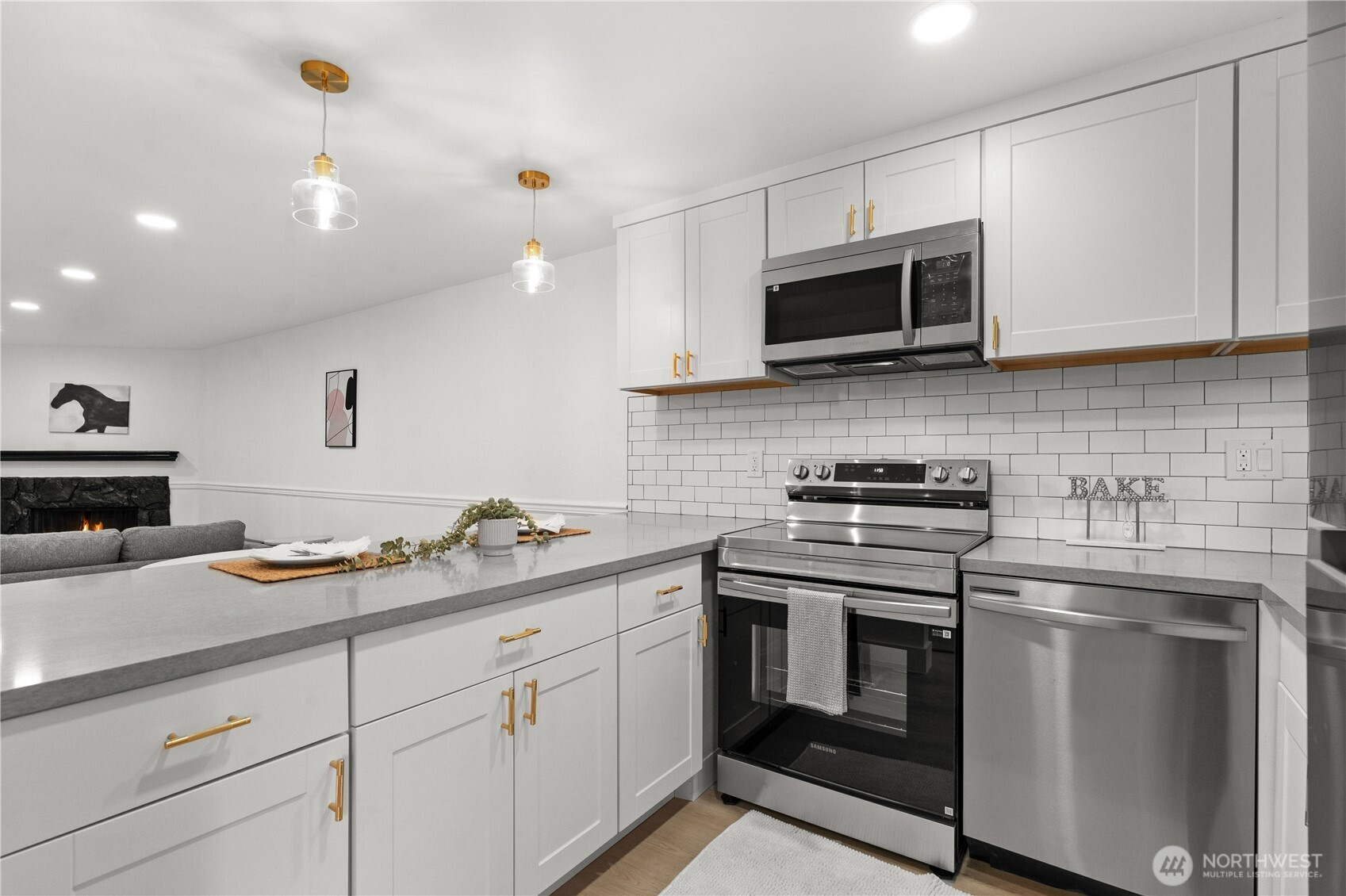 14527 NE 40th Street, Bellevue, WA 98007