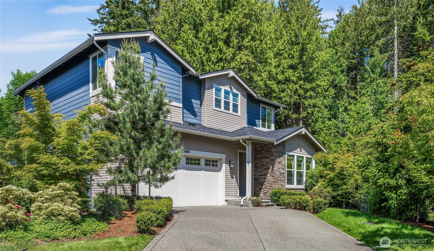 21888 SE 5TH Place, Sammamish, WA 98074