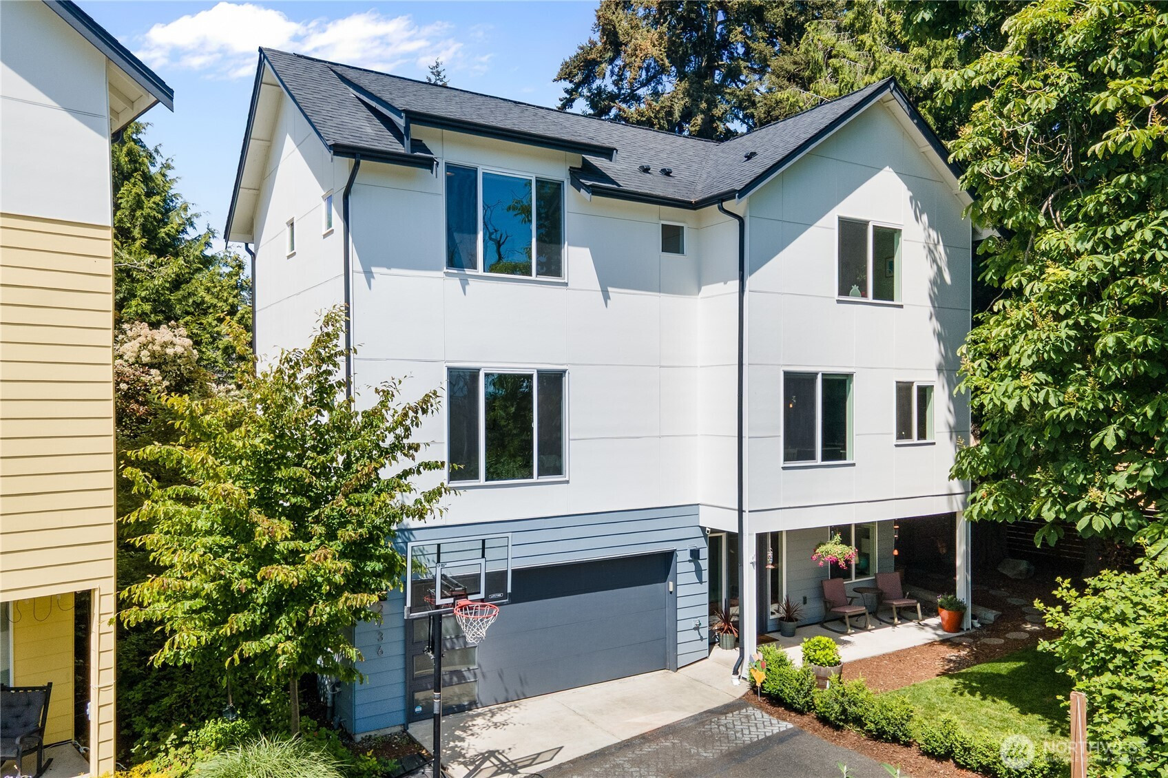 2736 SW Holden Street, Seattle, WA 98126