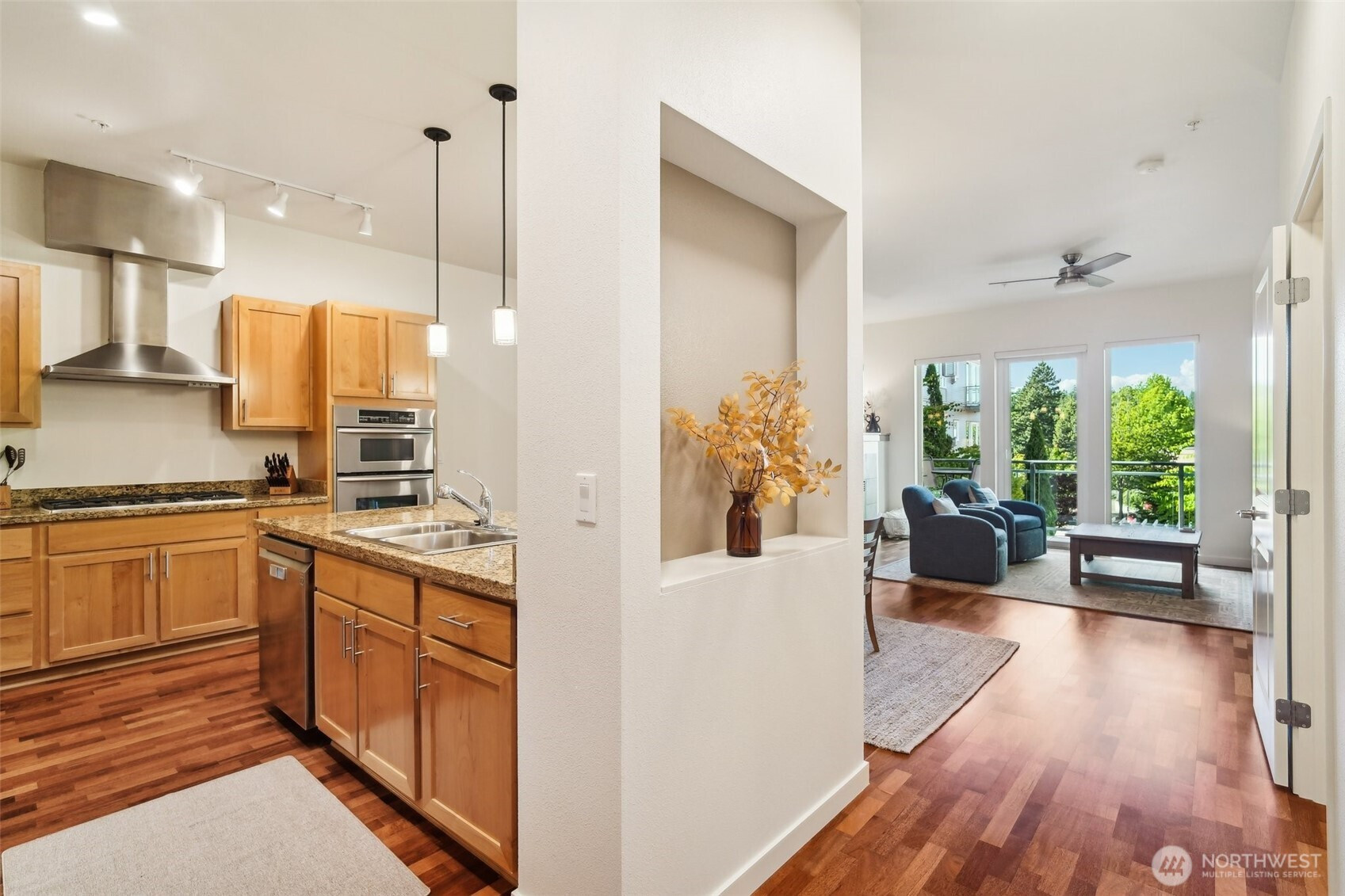 375 Kirkland Avenue, Kirkland, WA 98033