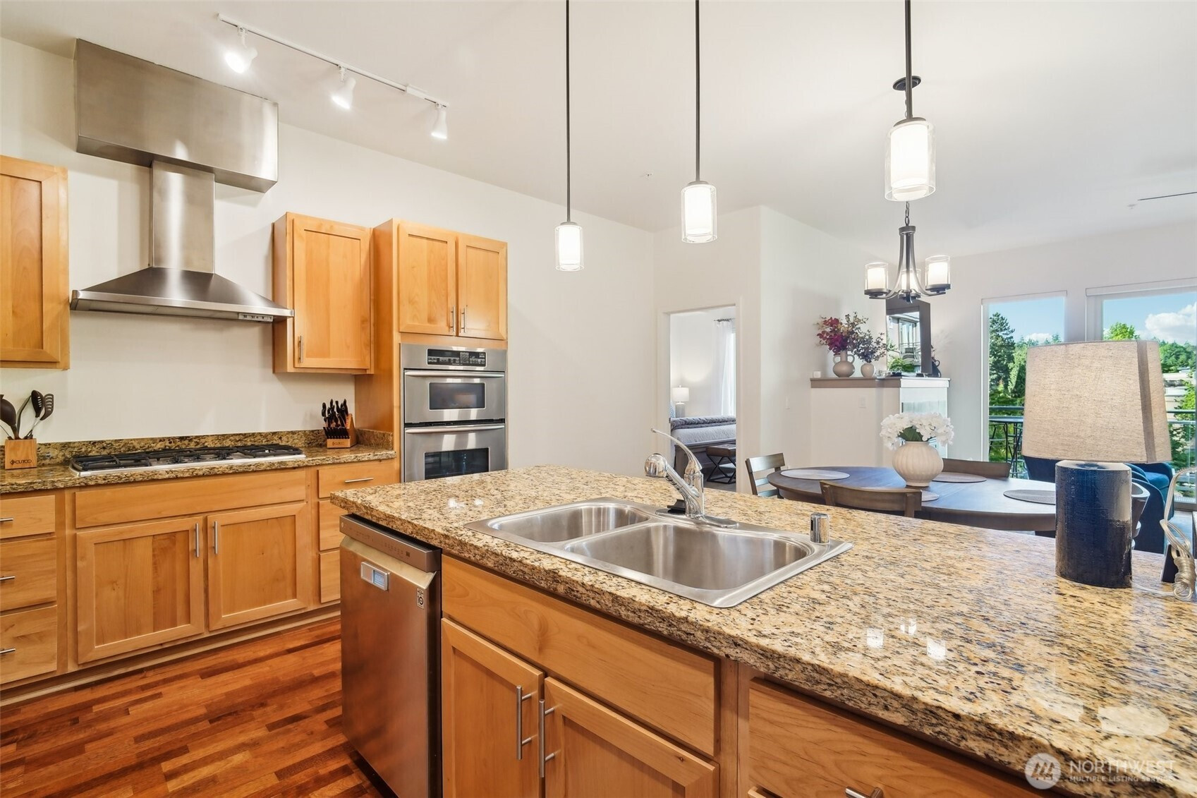 375 Kirkland Avenue, Kirkland, WA 98033