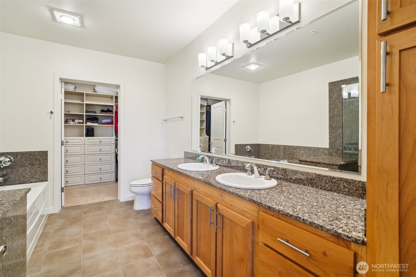 375 Kirkland Avenue, Kirkland, WA 98033