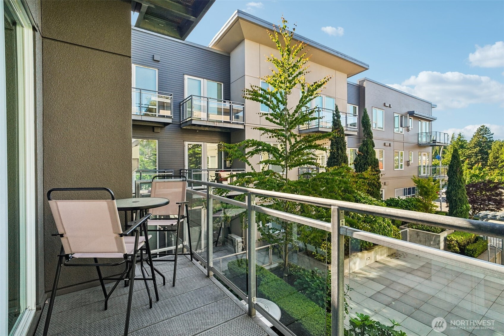 375 Kirkland Avenue, Kirkland, WA 98033