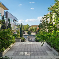 375 Kirkland Avenue, Kirkland, WA 98033