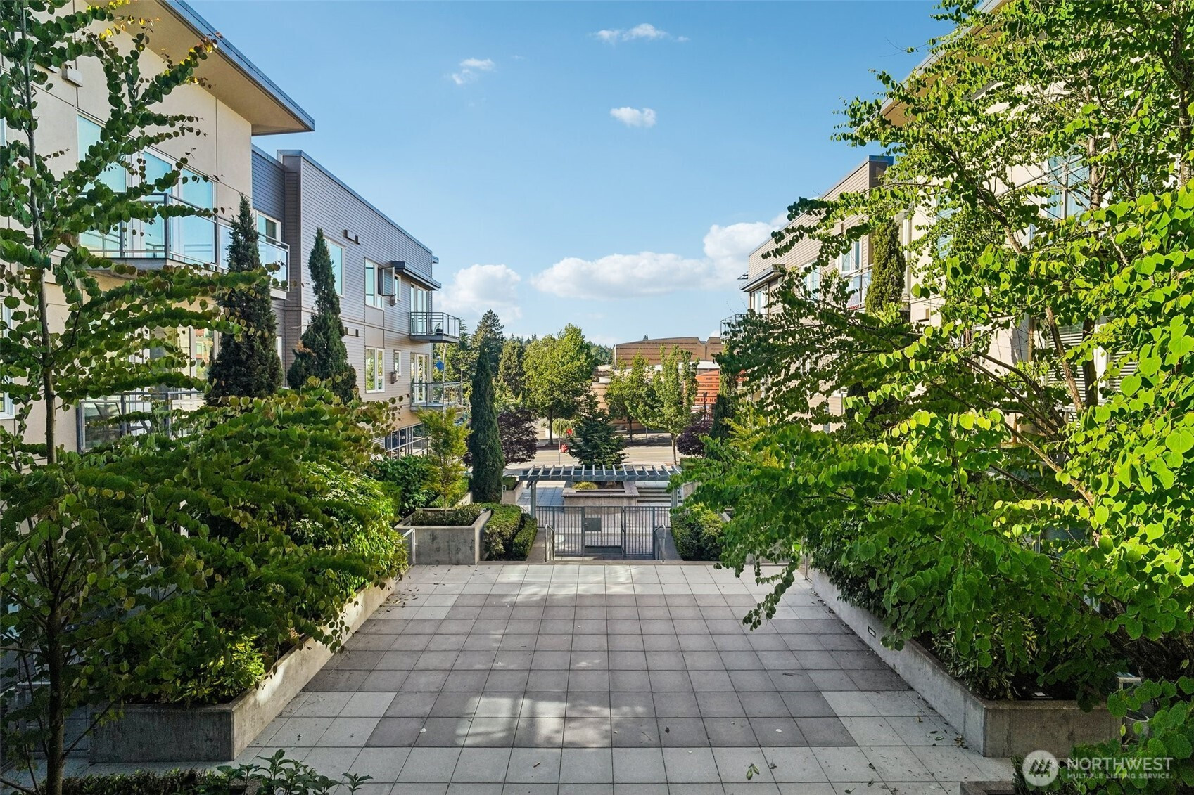 375 Kirkland Avenue, Kirkland, WA 98033